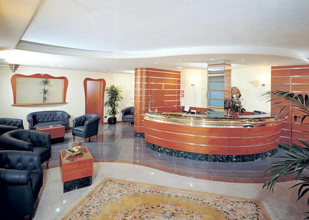 Residence Queen Rimini Ngoại thất bức ảnh